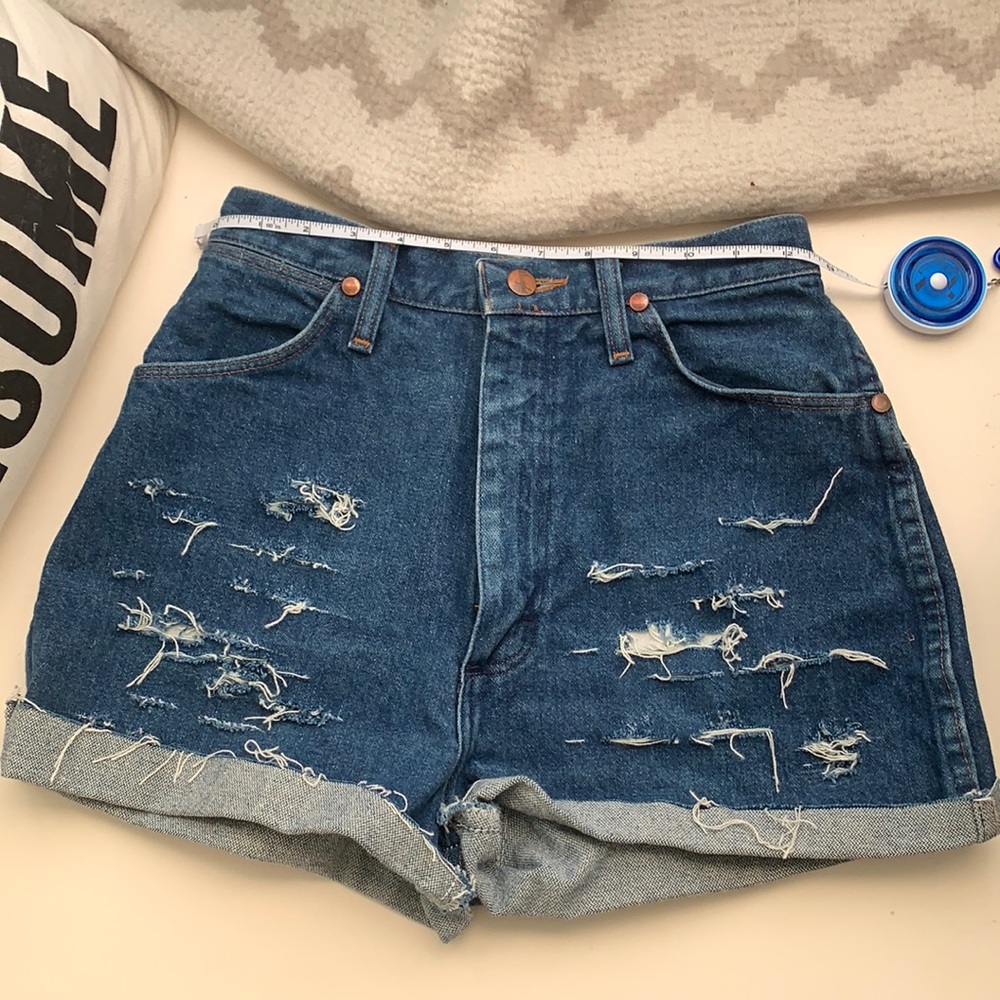 VINTAGE WRANGLER cutoff Jean shorts